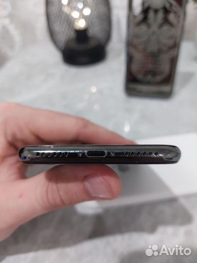 iPhone X, 64 ГБ