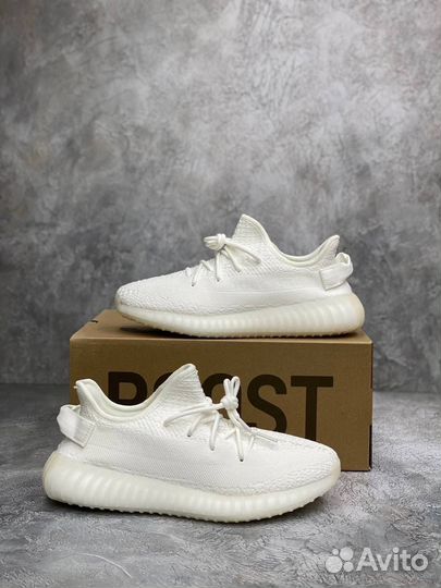 Кроссовки Adidas Yeezy Boost 350 белые