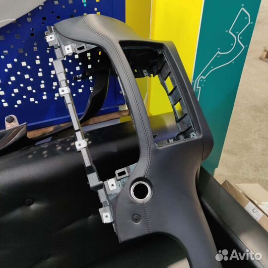 Нижняя часть торпеды с Аирбаг на Мерседес W221