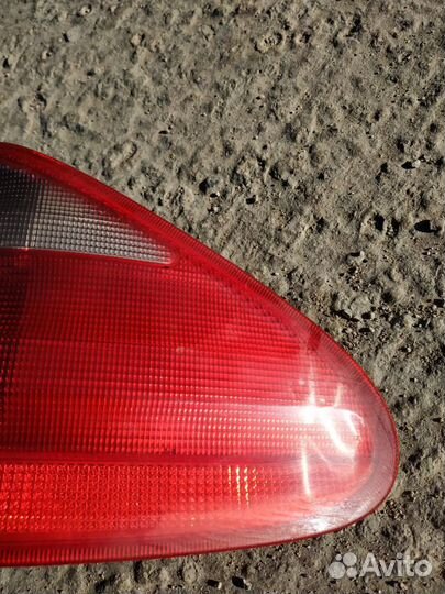 Фонарь задний правый наружный Mercedes CLK 208