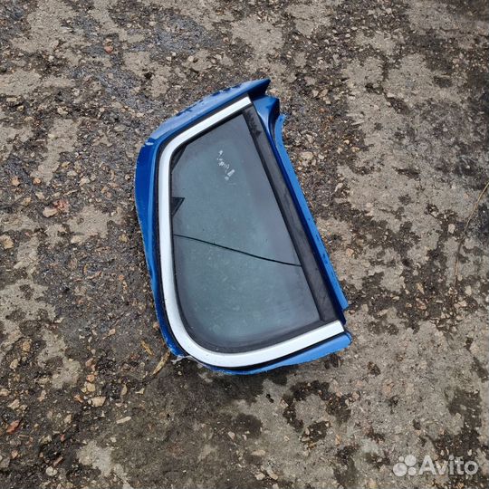 Форточка Volkswagen Tiguan I