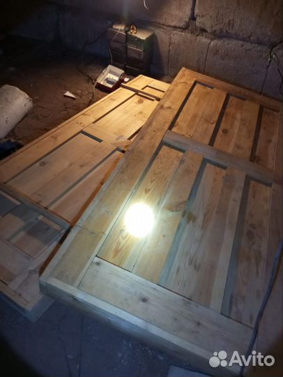 Двери деревянные с коробкой