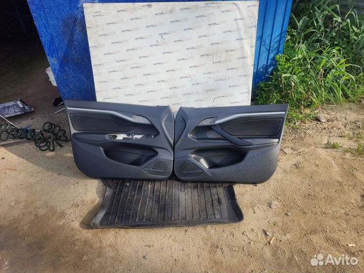 Передние обшивки LADA vesta