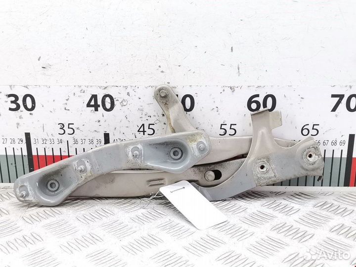 Петля для mercedes-benz C-Class (W202)