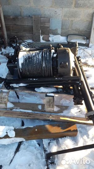 Лебедка задня Урал