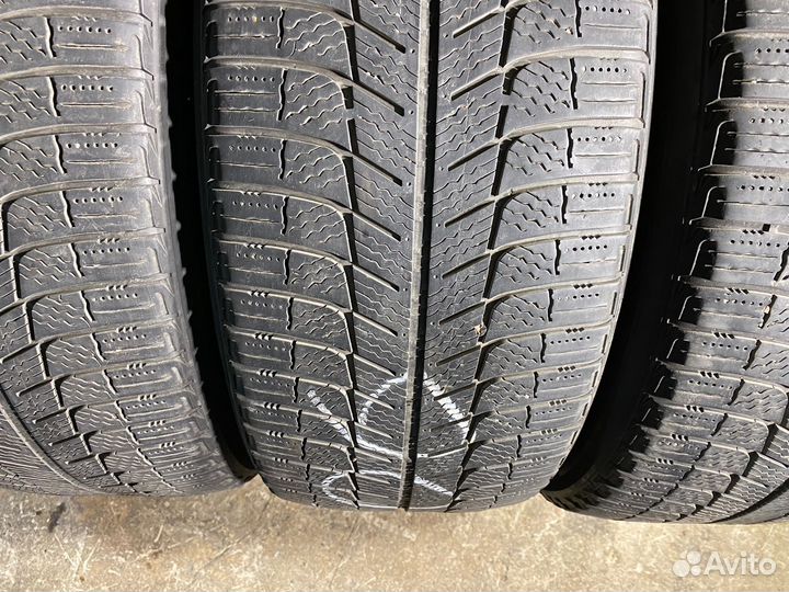Michelin X-Ice XI3 215/55 R17 98H