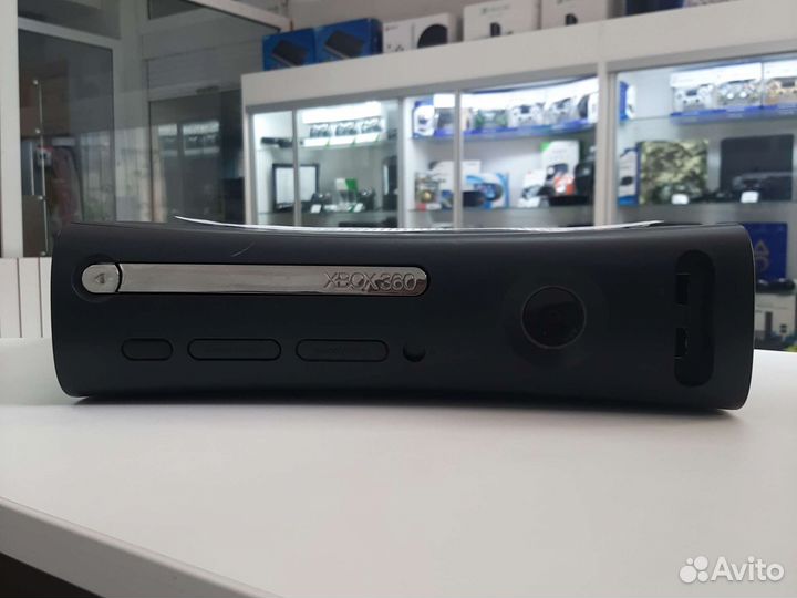 Xbox 360 320gb много игр
