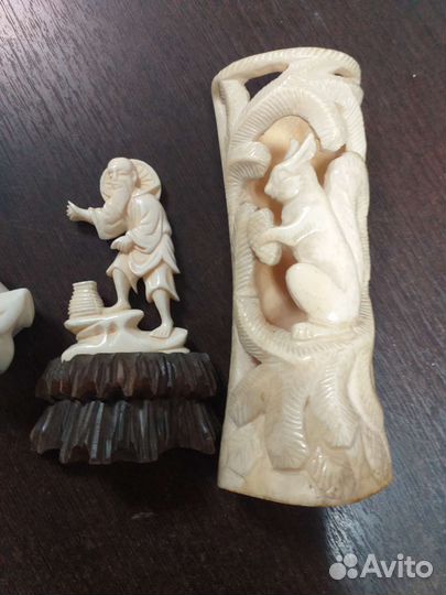 Статуэтки из кости