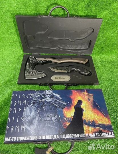 Топор и нож в кейсе из массива дерева карагач