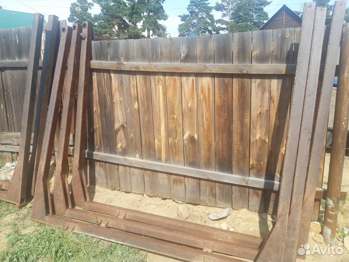 Конники на полуприцеп