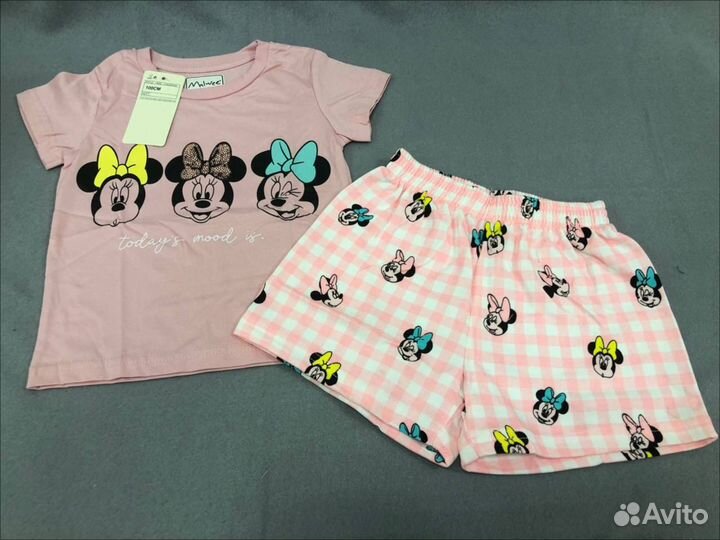 Летний костюм (шорты и футболка)