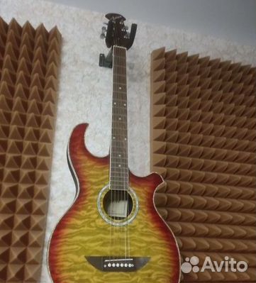 Акустическая гитара