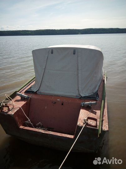 Лодка Днепр