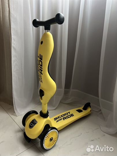 Самокат беговел Scoot and ride