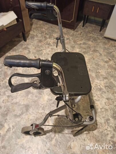 Ходунки для взрослых на колесах