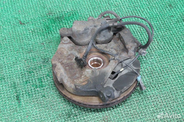 Ступица передняя левая Cadillac Escalade GMT800