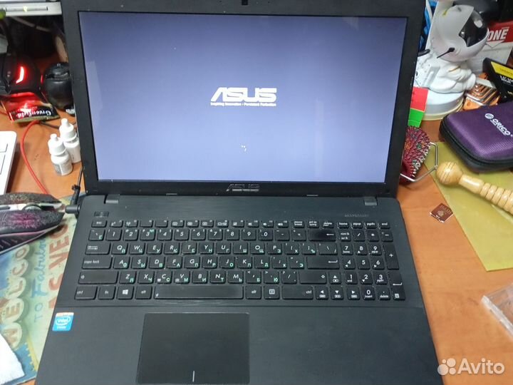 Ноутбук asus X552C