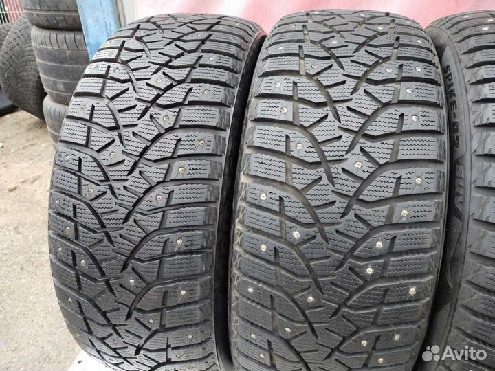 Bridgestone Blizzak Spike-02 SUV 265/45 R21