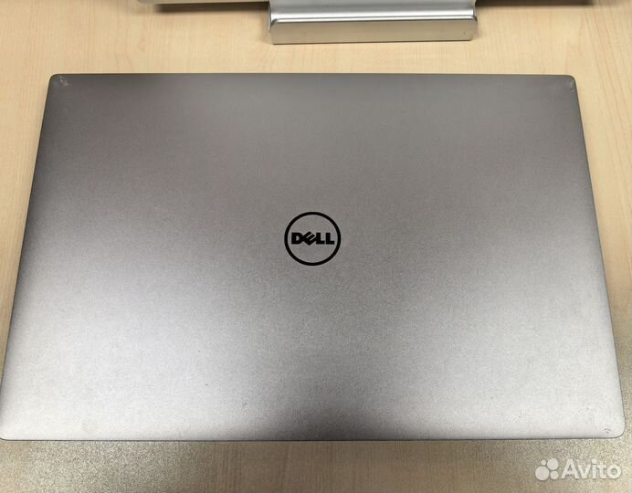 Dell XPS 15 9560 i7 7700HQ 24gb/1tb GTX 1050