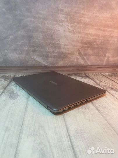 Игровой ноутбук Asus/15.6 HD/120gb SSD/Intel HD