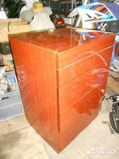 Тумочка-комод небольшая вместительная