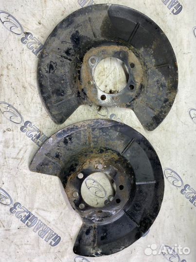 Пыльник тормозного диска Mazda 3