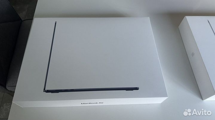 MacBook Air 15” 2023 M2 8C CPU, 10C GPU,24GB,1TB