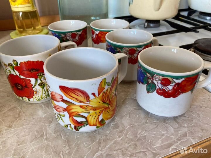 Столовые приборы и рюмки