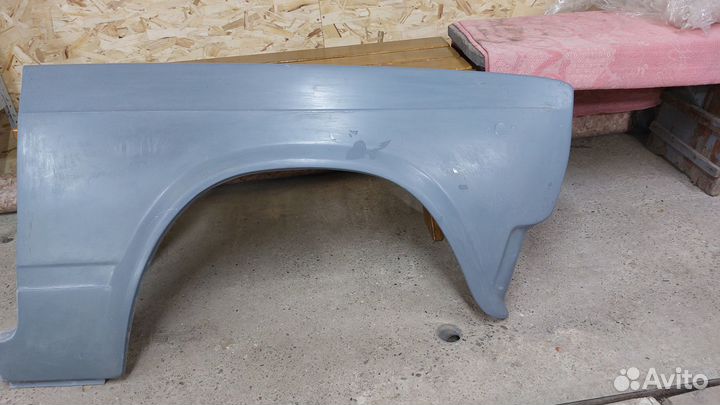 Стеклопластиковое крыло ваз 2105