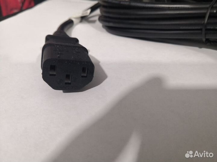 Кабель для компьютера