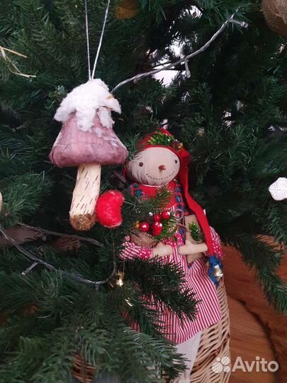 Интерьерная кукла коллекционная зимняя Тильда