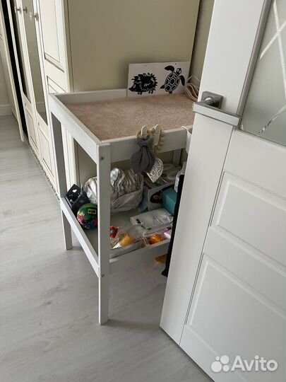 Пеленальный столик IKEA с боксами