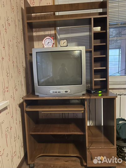 Компьютерный стол