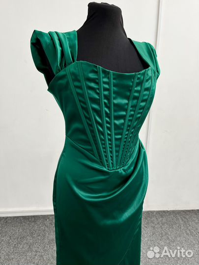 Платье женское вечернее 46 размер