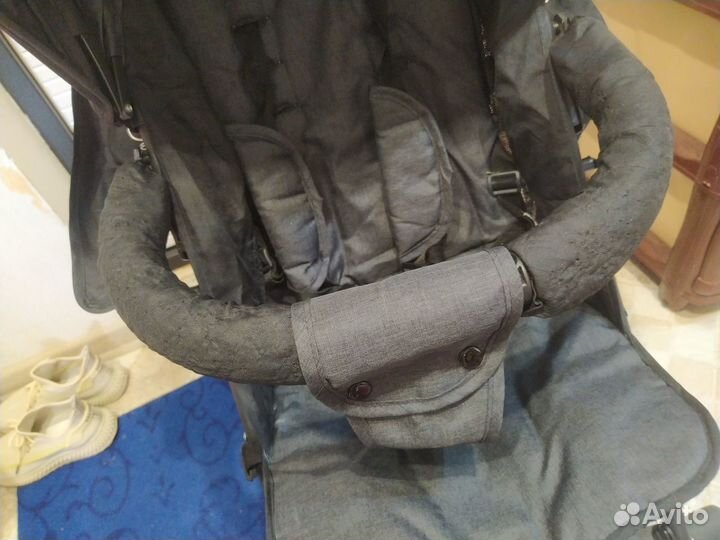 Прогулочная коляска Б/У. Есть чехол на ноги