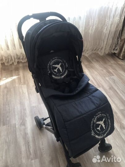 Прогулочная коляска tour