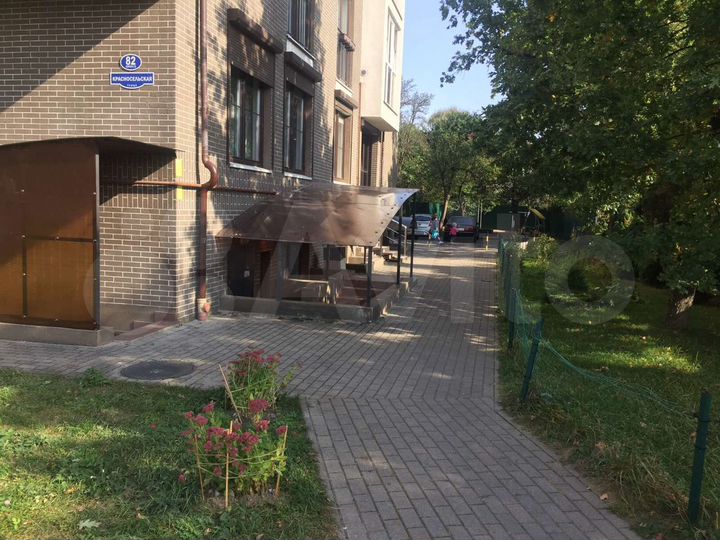 4-к. квартира, 98 м², 1/9 эт.