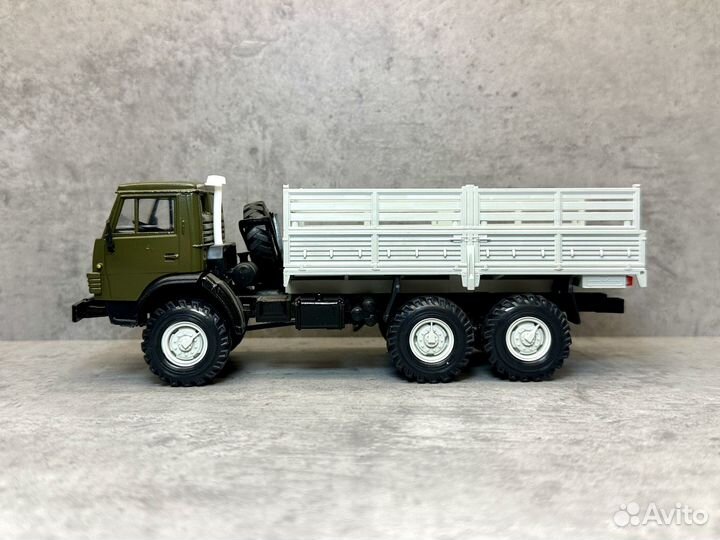 Модель грузовика камаз 4310 борт хаки 1:43