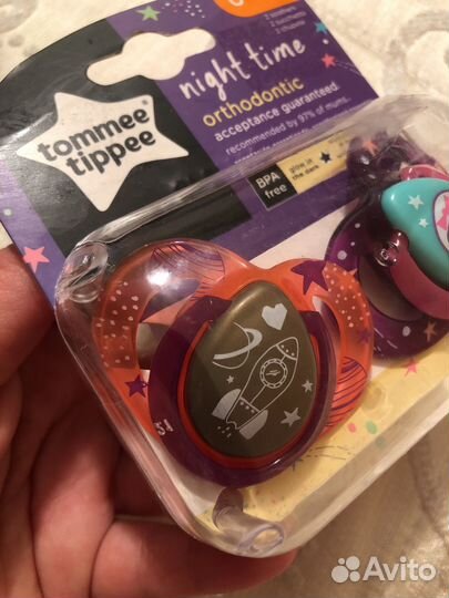 Соски пустышки tommee tippee 6-18 в футляре