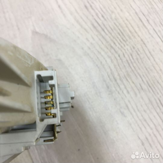 Плафон Подсветка фонарь салона LADA largus ларгус