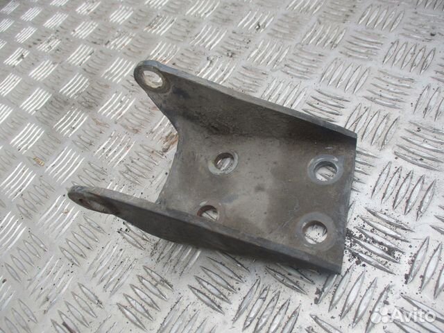 Кронштейн заднего амортизатора Volvo 20492534