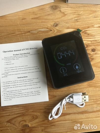 Детектор углекислого газа/гигрометр