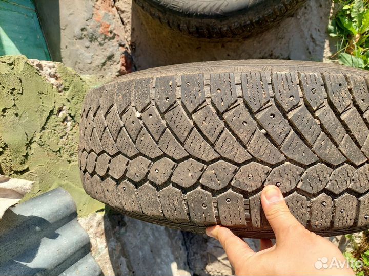 Gislaved Nord Frost 200 SUV 215/65 R16