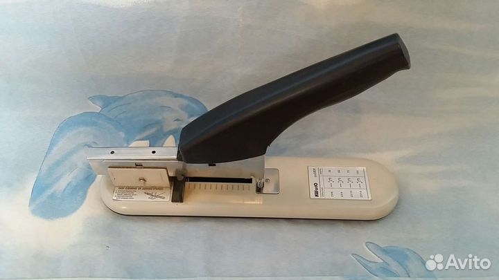 Мощный степлер KW-triO на 100 листов, и Дырокол