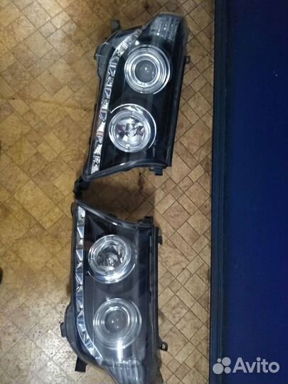 Фары toyota land cruiser 200