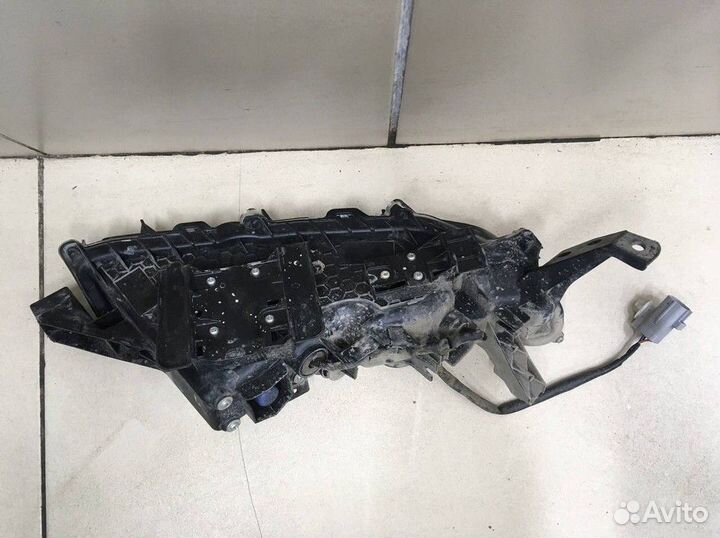 Фара противотуманная левая Lexus RX