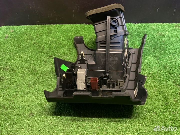 Дефлектор воздушный передний левый Hyundai Ix35