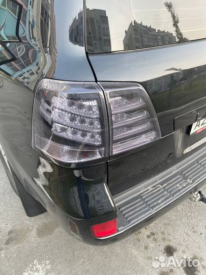 Фонари задние для Toyota Land Cruiser 200