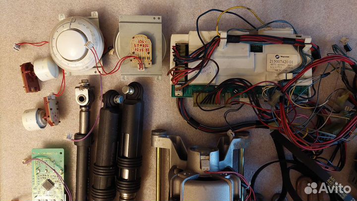 Запчасти для стиральных машины Ariston