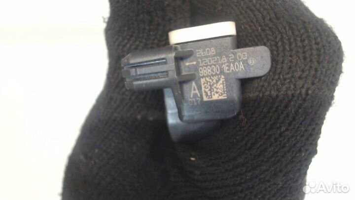 Датчик удара Infiniti QX56, 2012